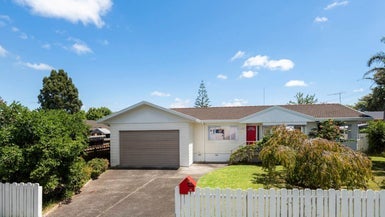 5A Hinekohu Street, New Lynn, Auckland - Carousel 1