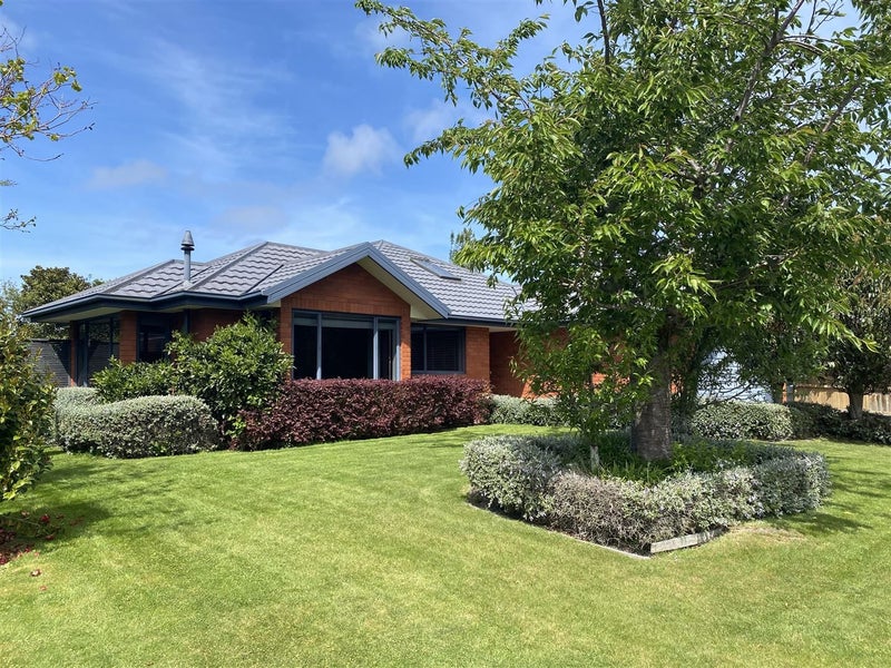 10 Providence Place, Redwood, Christchurch - Carousel 1
