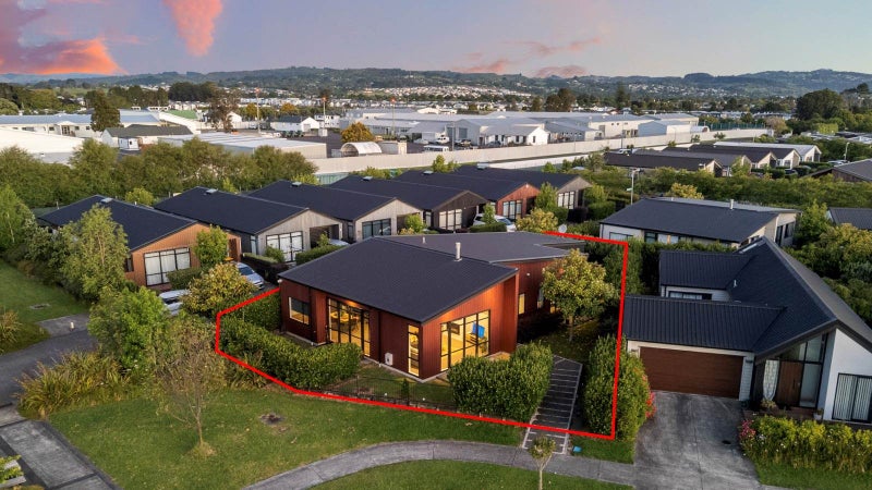 31 Battalion Drive, Papakura, Papakura - Carousel 1