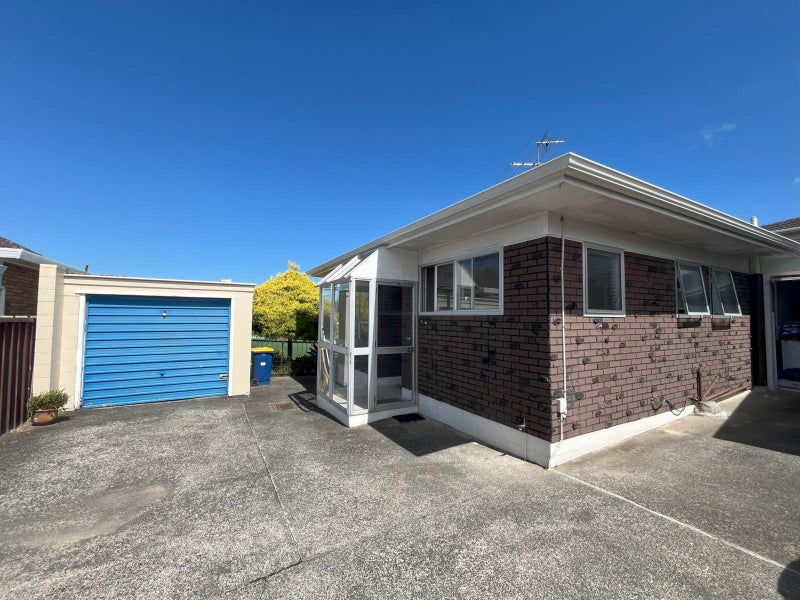 4/118 Titirangi Road, New Lynn, Auckland - Carousel 1