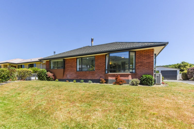 20 Ranui Street, Waikawa, Picton - Carousel 1