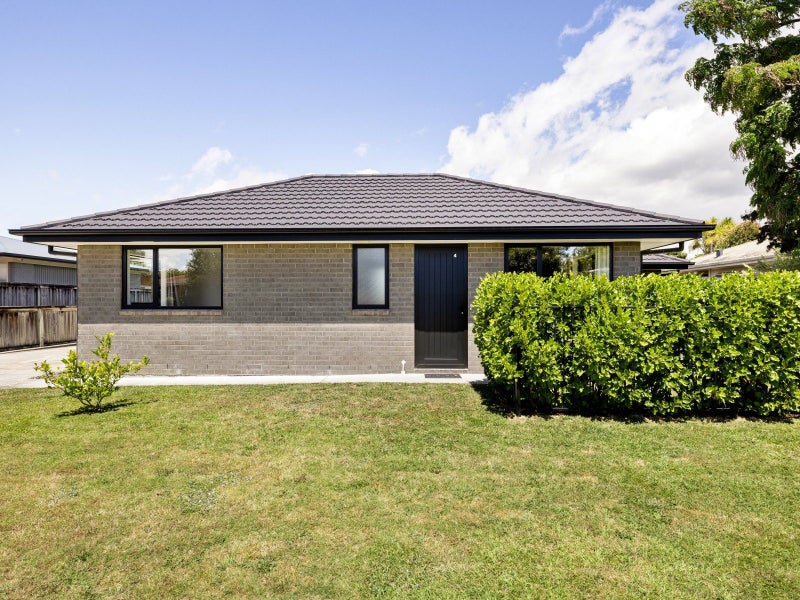 4/15 Dover Road, St Andrews, Hamilton - Carousel 1