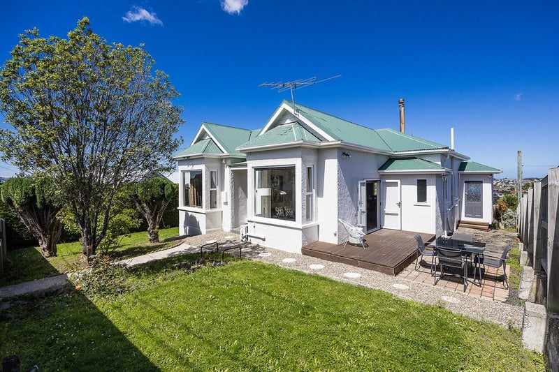 17 Carnarvon Street, Belleknowes, Dunedin - Carousel 1