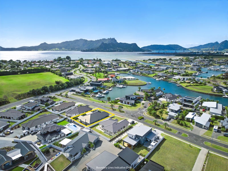 8 Waitemata Drive, One Tree Point - Carousel 2