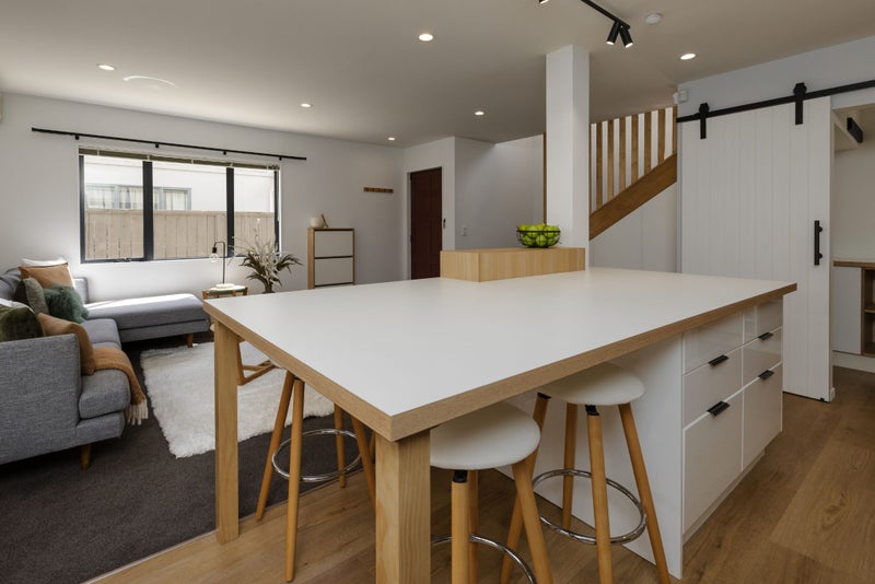 12A Frankmoore Avenue, Johnsonville, Wellington - Carousel 1