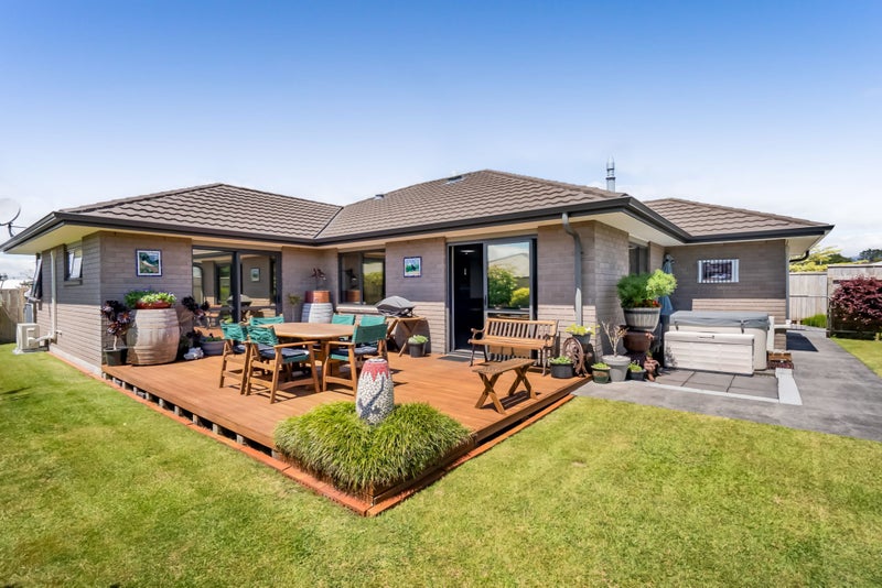 20A Estate Grove, Inglewood, Inglewood - Carousel 1