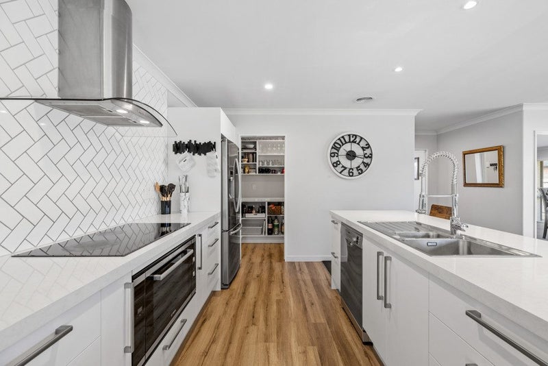 25 Walter Place, Kirwee - Carousel 1