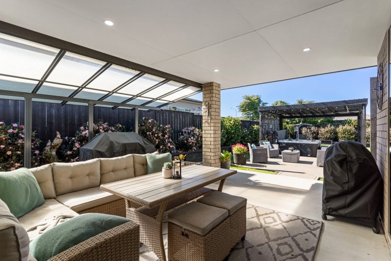 6 Artists Avenue, Beachlands, Auckland - Carousel 1