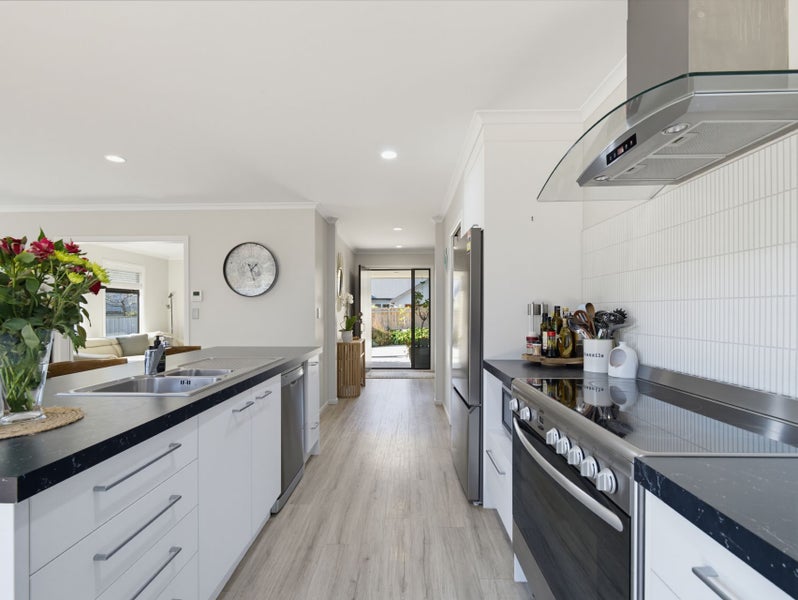 48 Alpers Ridge, Leamington, Cambridge - Carousel 1
