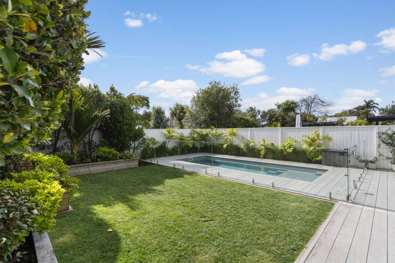 2 Faulder Avenue, Westmere, Auckland - Carousel 2