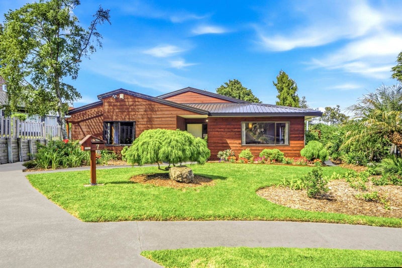 7 Juliet Place, Forrest Hill, Auckland - Carousel 1