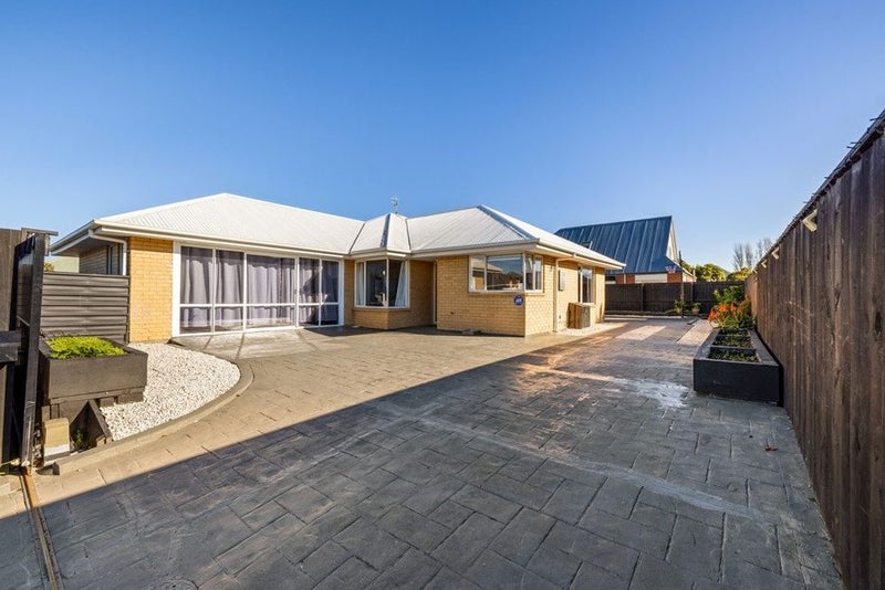 43 Farnborough Street, Aranui, Christchurch - Carousel 1