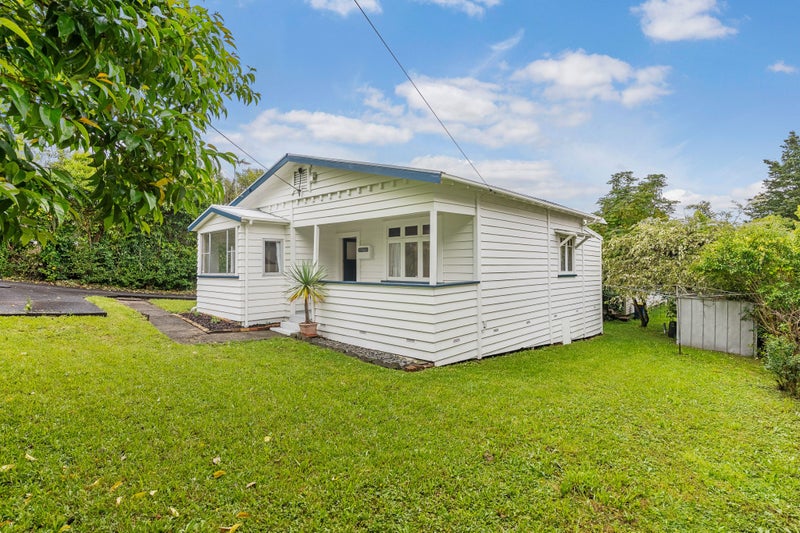 1/16 Pine Street, New Lynn, Auckland - Carousel 1