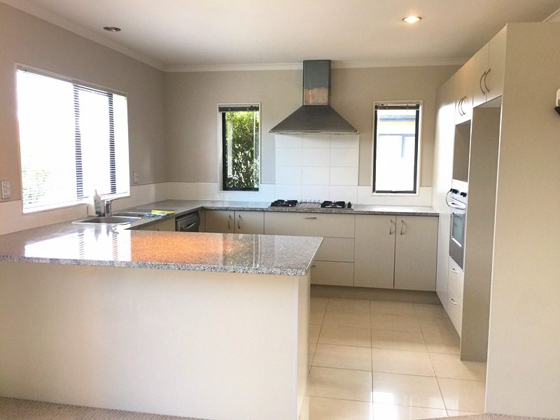 11 Dunaff Place, Flat Bush, Auckland - Carousel 2