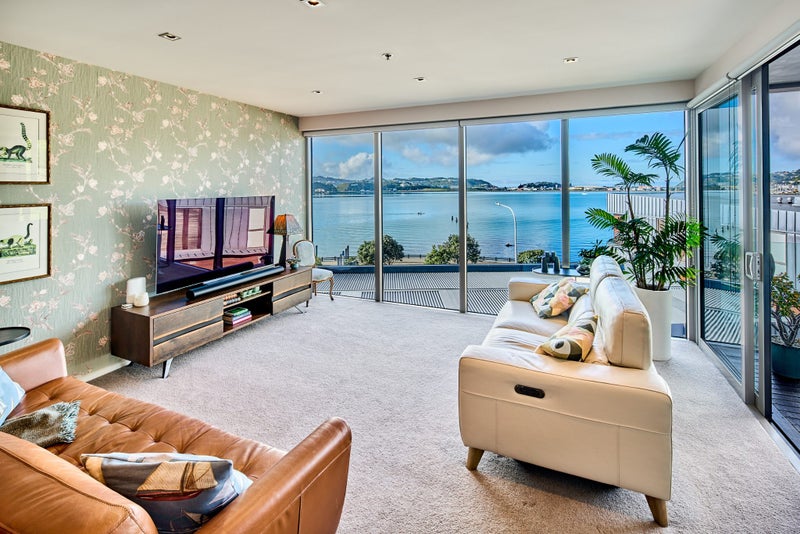 S404/326 Evans Bay Parade, Hataitai, Wellington - Carousel 1