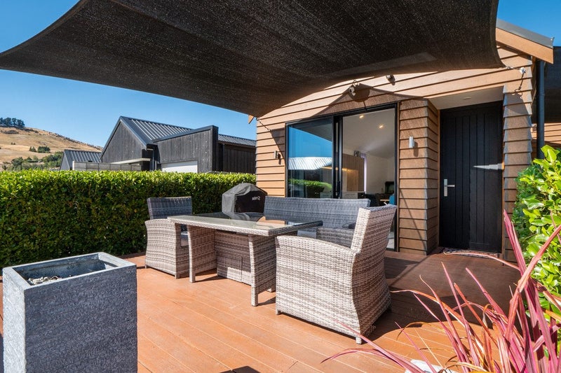 7 Clover Lane, Lake Hayes, Queenstown - Carousel 2