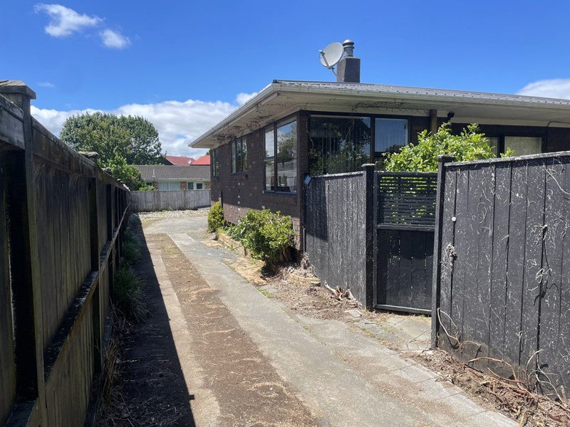 33 Celtic Crescent, Ellerslie, Auckland - Carousel 2