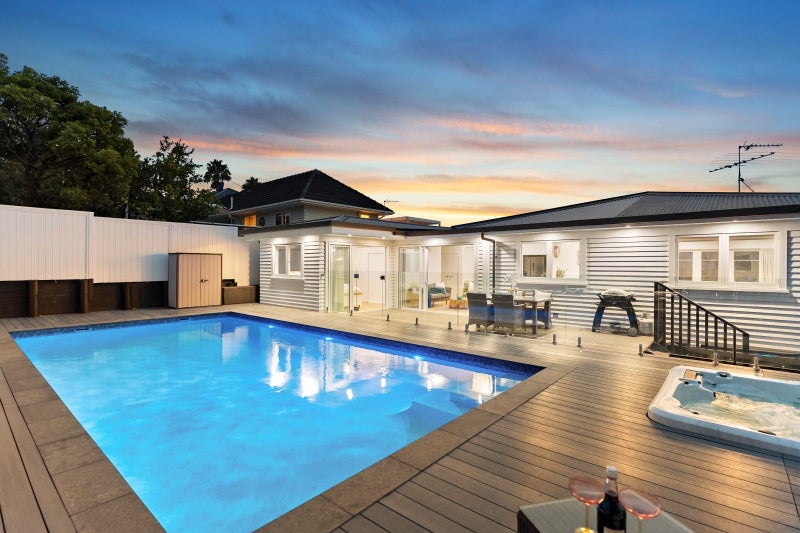 12 Allum Street, Kohimarama, Auckland - Carousel 1