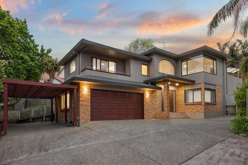 23 Hogarth Rise, West Harbour, Auckland - Carousel 1