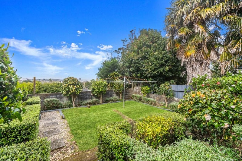 1 Haronui Road, Greenlane, Auckland City, Auckland - Carousel 20
