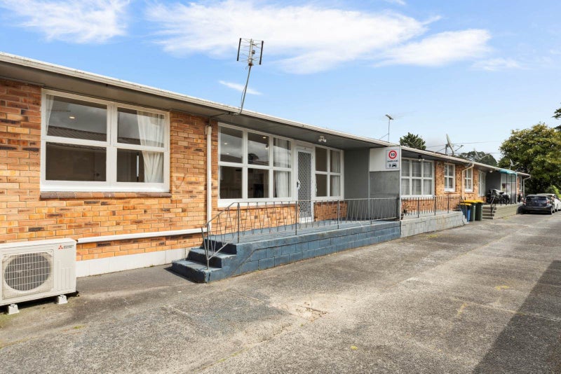 4/84 Portage Road, New Lynn, Auckland - Carousel 1