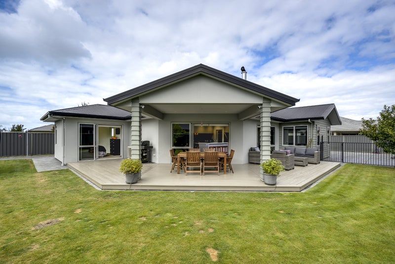 17 Waitaki Way, Poraiti, Napier - Carousel 1