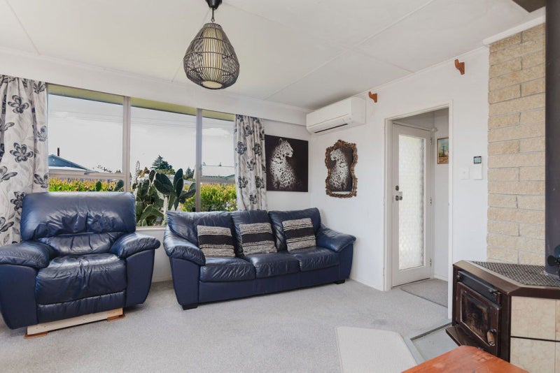 25 Thyra Street, Dannevirke - Carousel 2