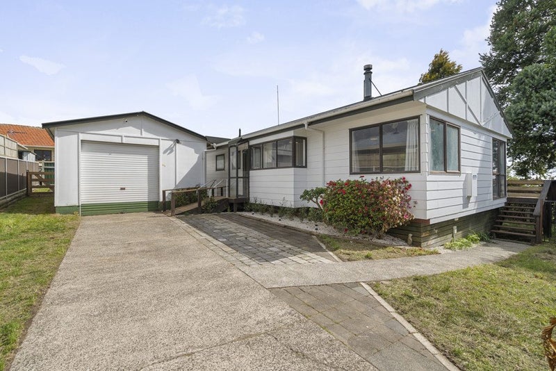 17A Boucher Avenue, Te Puke, Te Puke - Carousel 1