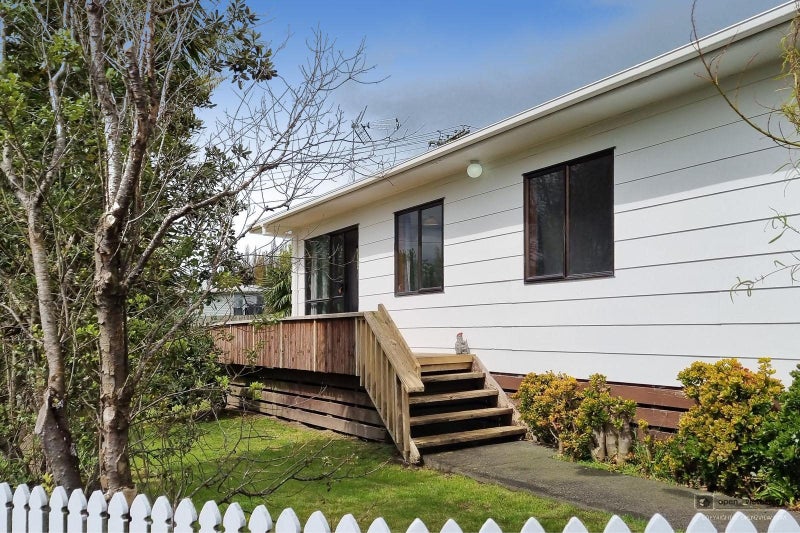 1/32 Parakai Avenue, Parakai, Helensville - Carousel 17