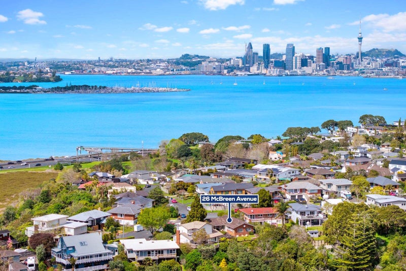 26 McBreen Avenue, Northcote, Auckland - Carousel 24