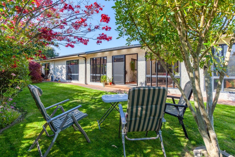6 Bishops Close, Greenmeadows, Napier - Carousel 1