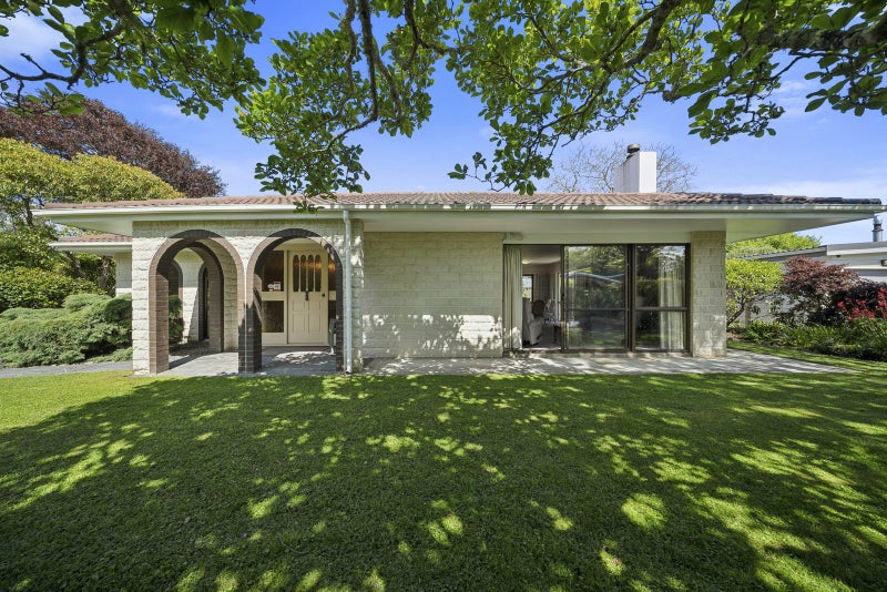 18 Sunny Glen, Waikanae - Carousel 2