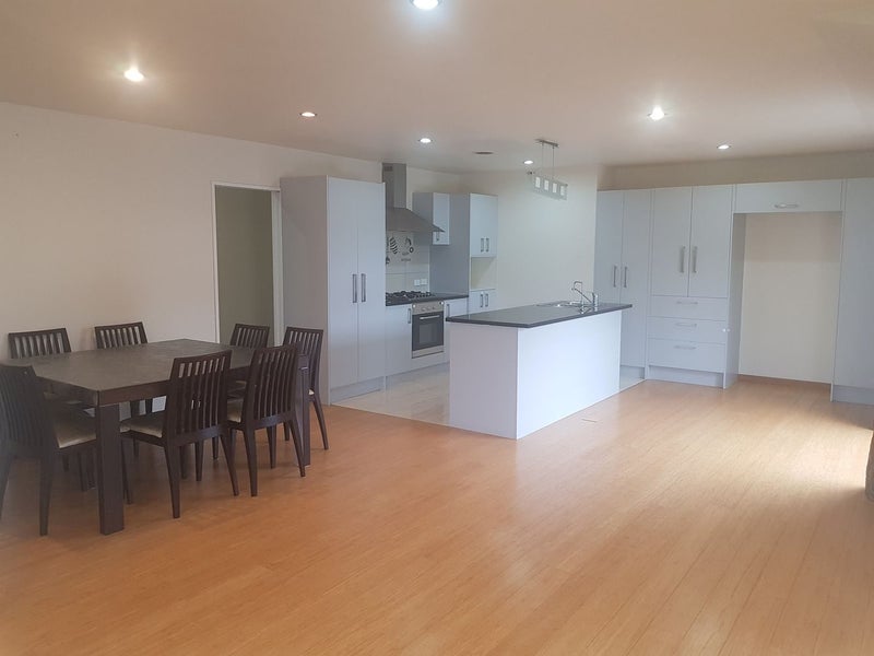 79A Stanley Road, Glenfield, Auckland - Carousel 2