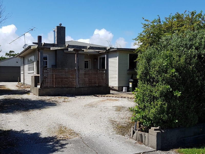 40 Davie Street, Hokitika - Carousel 1