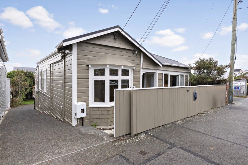 263 Adelaide Road, Newtown, Wellington - Carousel 1