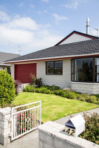 42 Wellington Street, Hampstead, Ashburton - Carousel 14