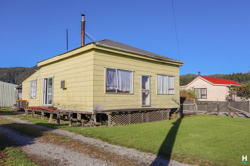 3 Matai Street, Dobson, Greymouth - Carousel 1