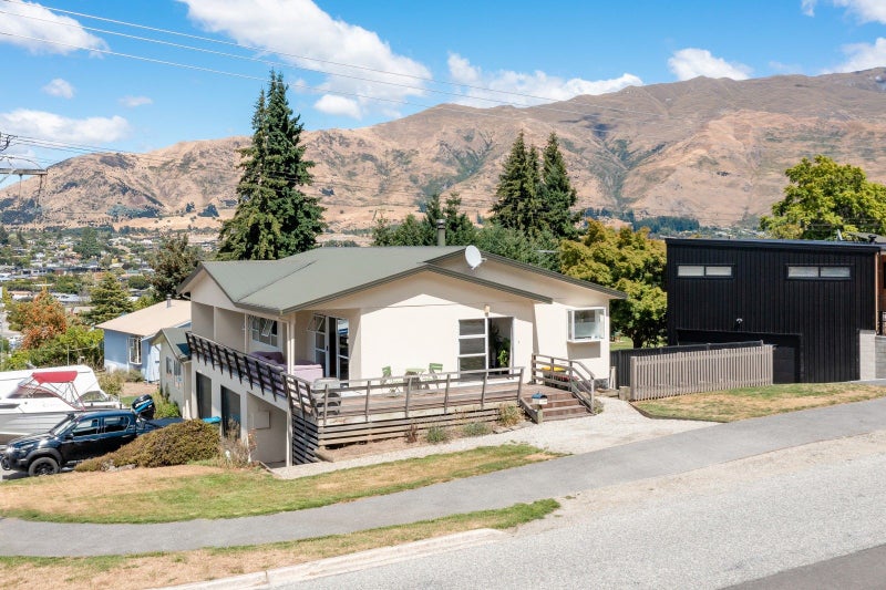 29 Hedditch Street, Wānaka - Carousel 2