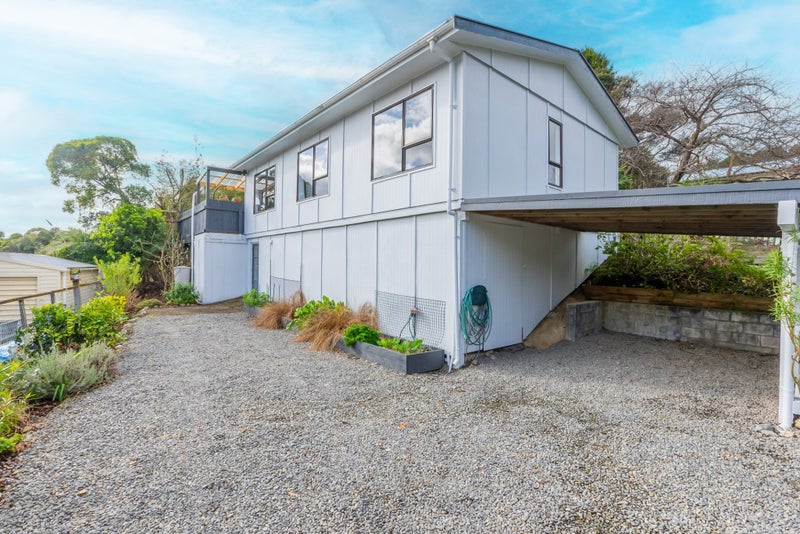 24 Hookway Grove, Paraparaumu - Carousel 13