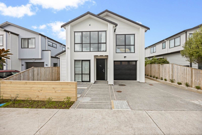 35 Toanui Road, Hobsonville, Auckland - Carousel 1