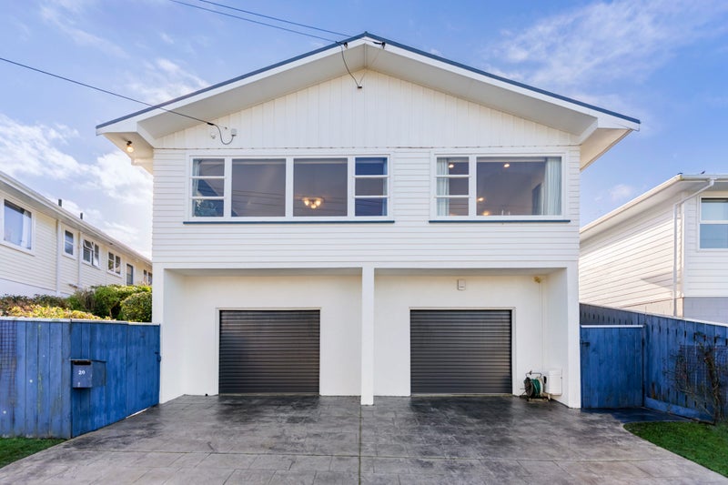 20 Longcroft Terrace, Newlands, Wellington - Carousel 1