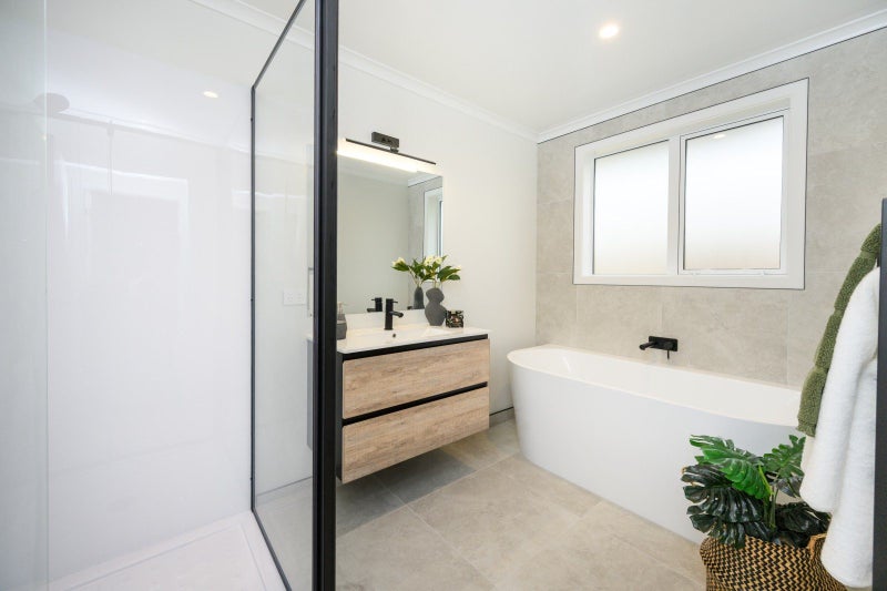 11 Lancaster Street, Highbury, Palmerston North - Carousel 2