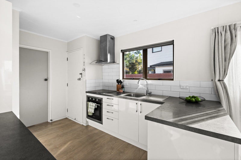 27 Elliott Street, Taradale, Napier - Carousel 2