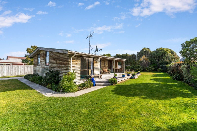 17 Te Rauparaha Street, Otaki - Carousel 24