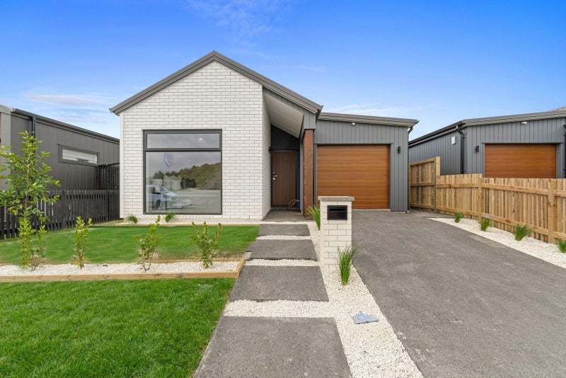 66 Overton Street, Rototuna North, Hamilton - Carousel 1
