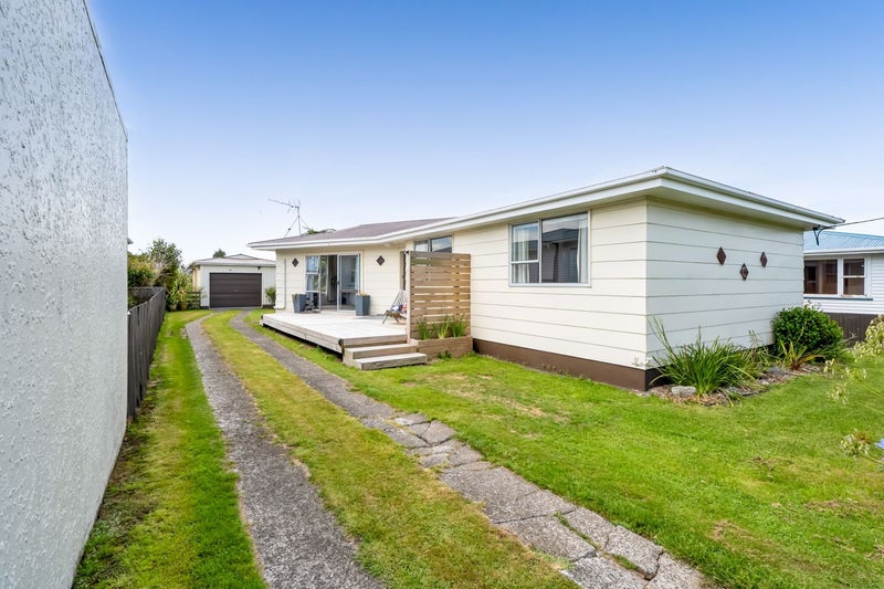 4 Fitzgerald Avenue, Kaponga, Hāwera - Carousel 2