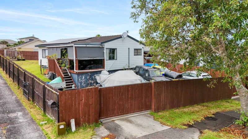 3 Rhine Place, Weymouth, Auckland - Carousel 1