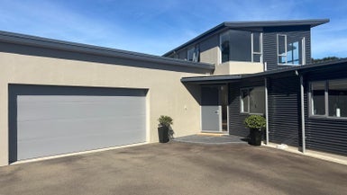 6 Scoresby Grove, Whitby, Porirua - Carousel 1