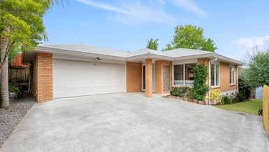 141B Edmonton Road, Te Atatu South, Auckland - Carousel 1