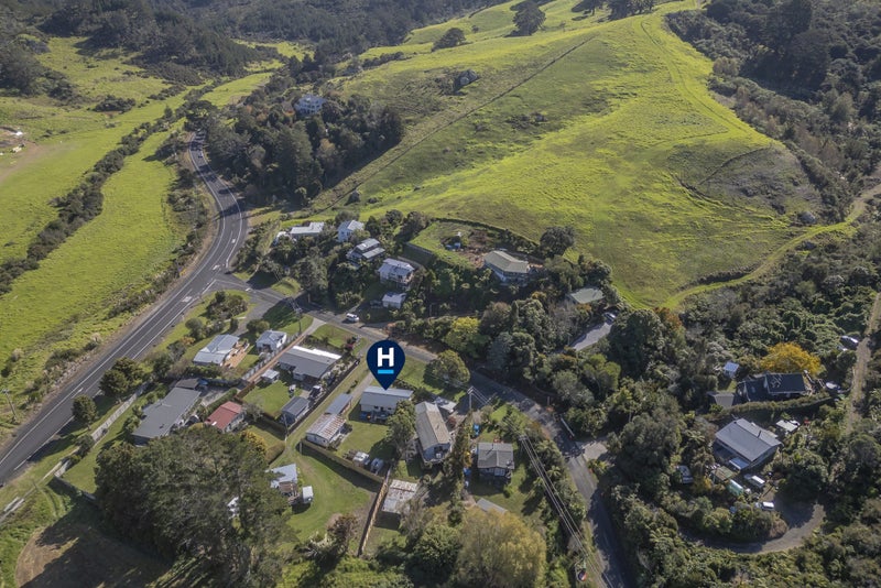 5 Ocean Beach Road, Tairua - Carousel 1